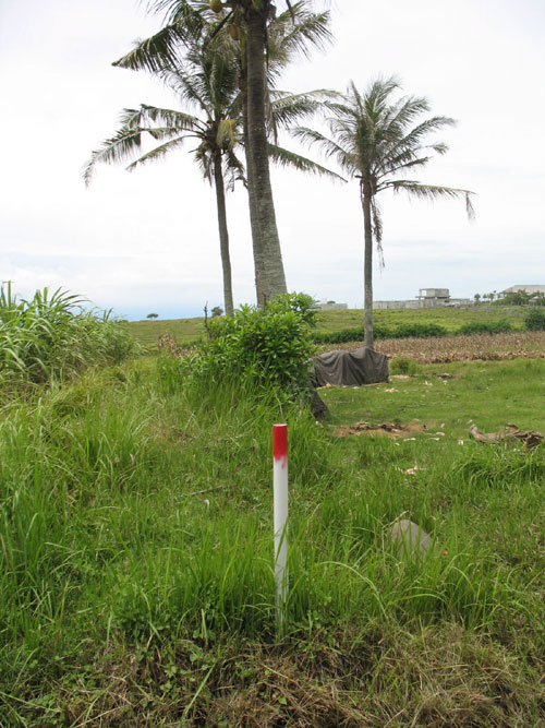 Boundary marker near the beach