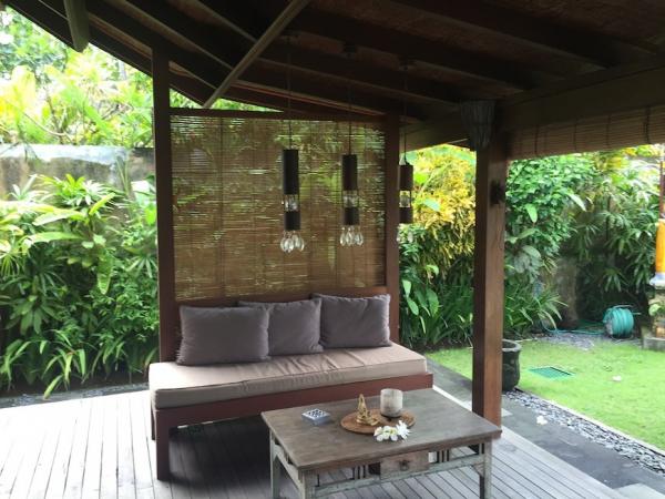 Covered sitting area