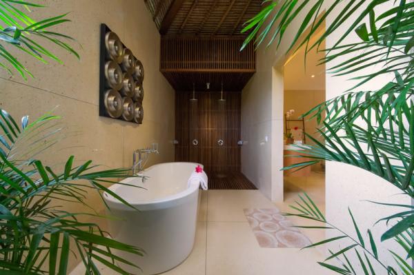 kinara-master-tropical-outside-bath