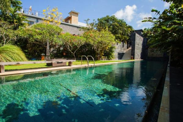 Swiming pool villa bali