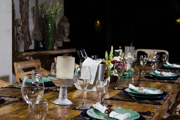 Massilia 1-dining table