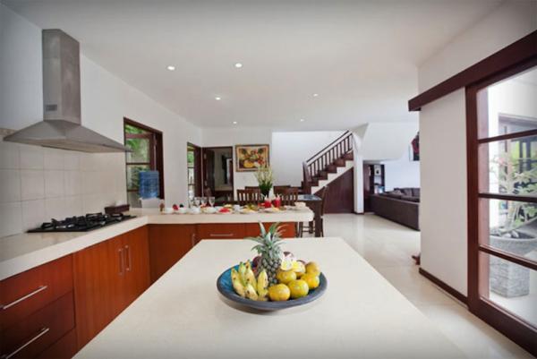 Villa origami - Dining and kitchen view
